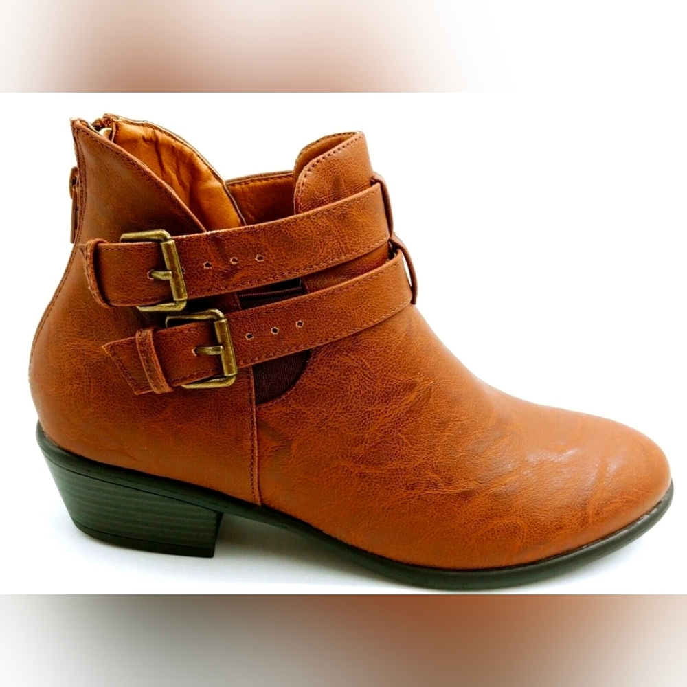 Wild Diva Womans Manny Double Strap Ankle Bootie Brown Cushioned  Sz 6  NEW